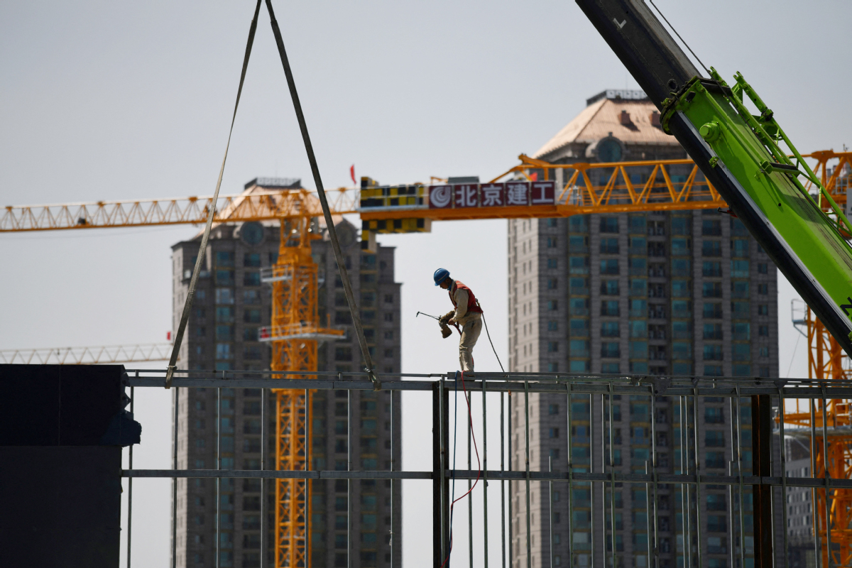 Property Investment Up 21.6% in First 4 Months