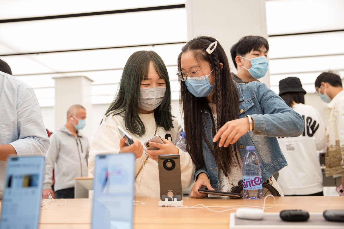 Huawei: No Plans to Sell Flagship Smartphone Brands