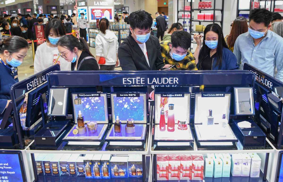 China's Luxury Goods Market Bucks Global Trend