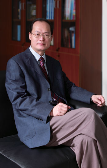 Huang Guoying, President of Children’s Hospital of Fudan University